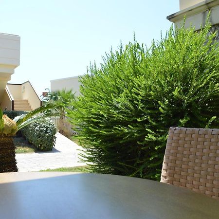 Mythos Beach Resort 아판토우 외부 사진