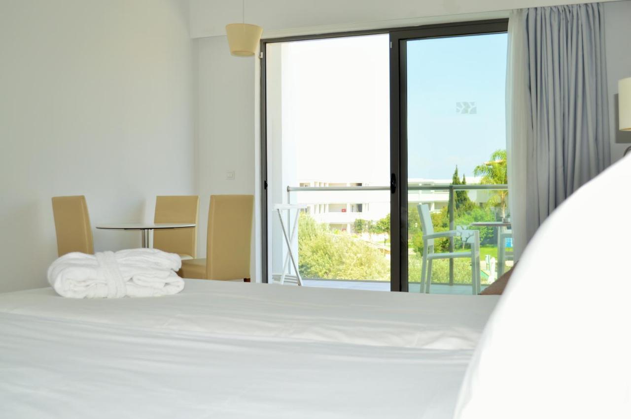 Mythos Beach Resort 아판토우 외부 사진
