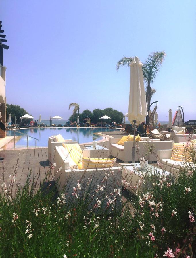 Mythos Beach Resort 아판토우 외부 사진