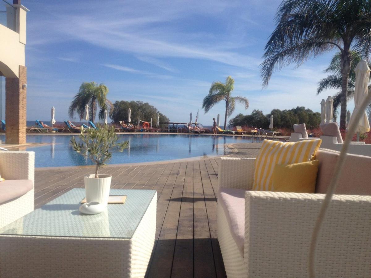 Mythos Beach Resort 아판토우 외부 사진