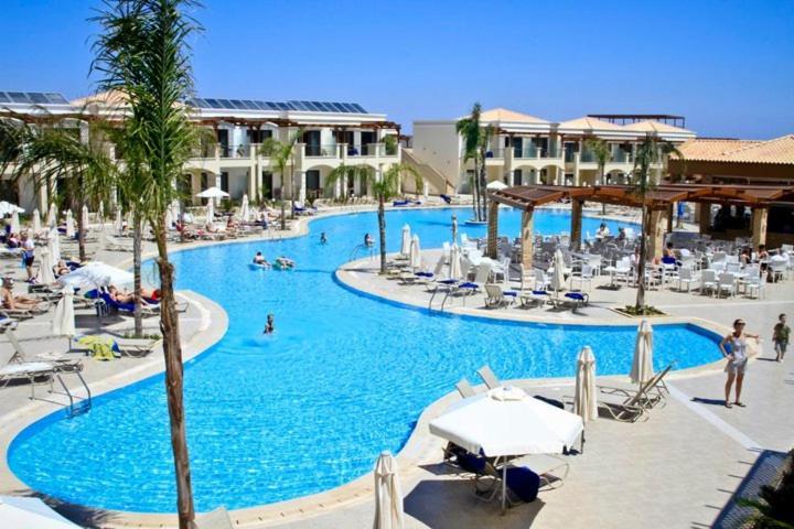 Mythos Beach Resort 아판토우 외부 사진