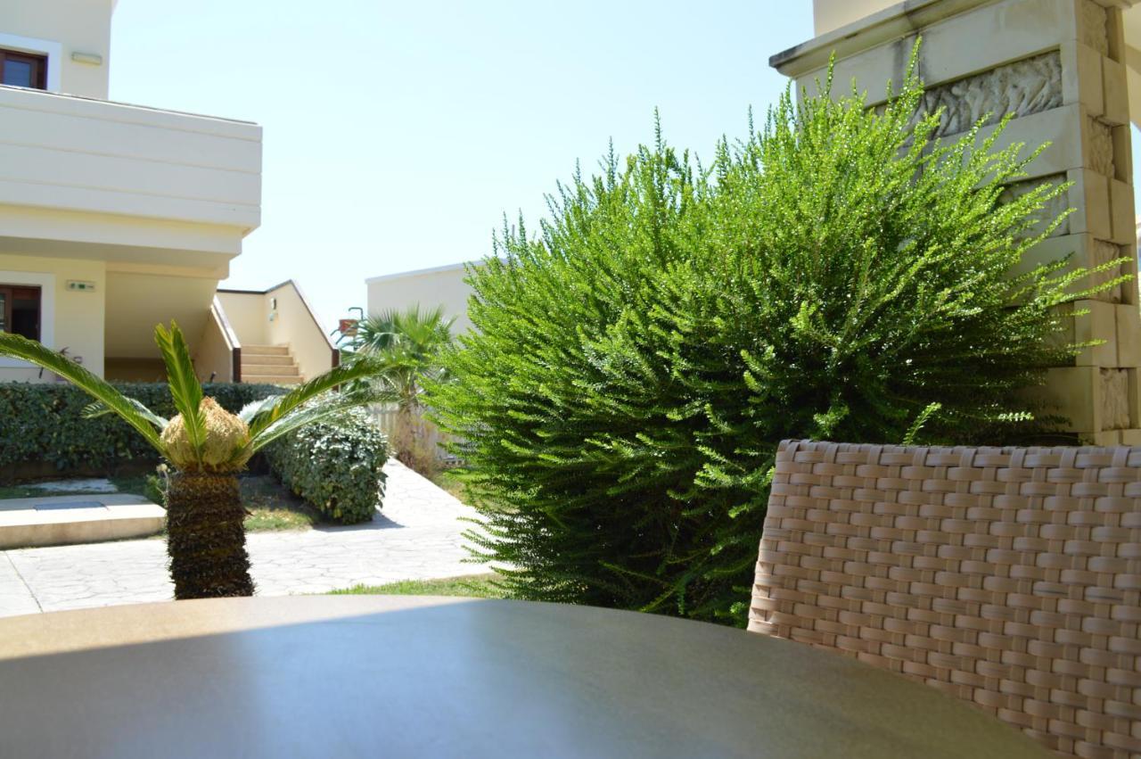 Mythos Beach Resort 아판토우 외부 사진
