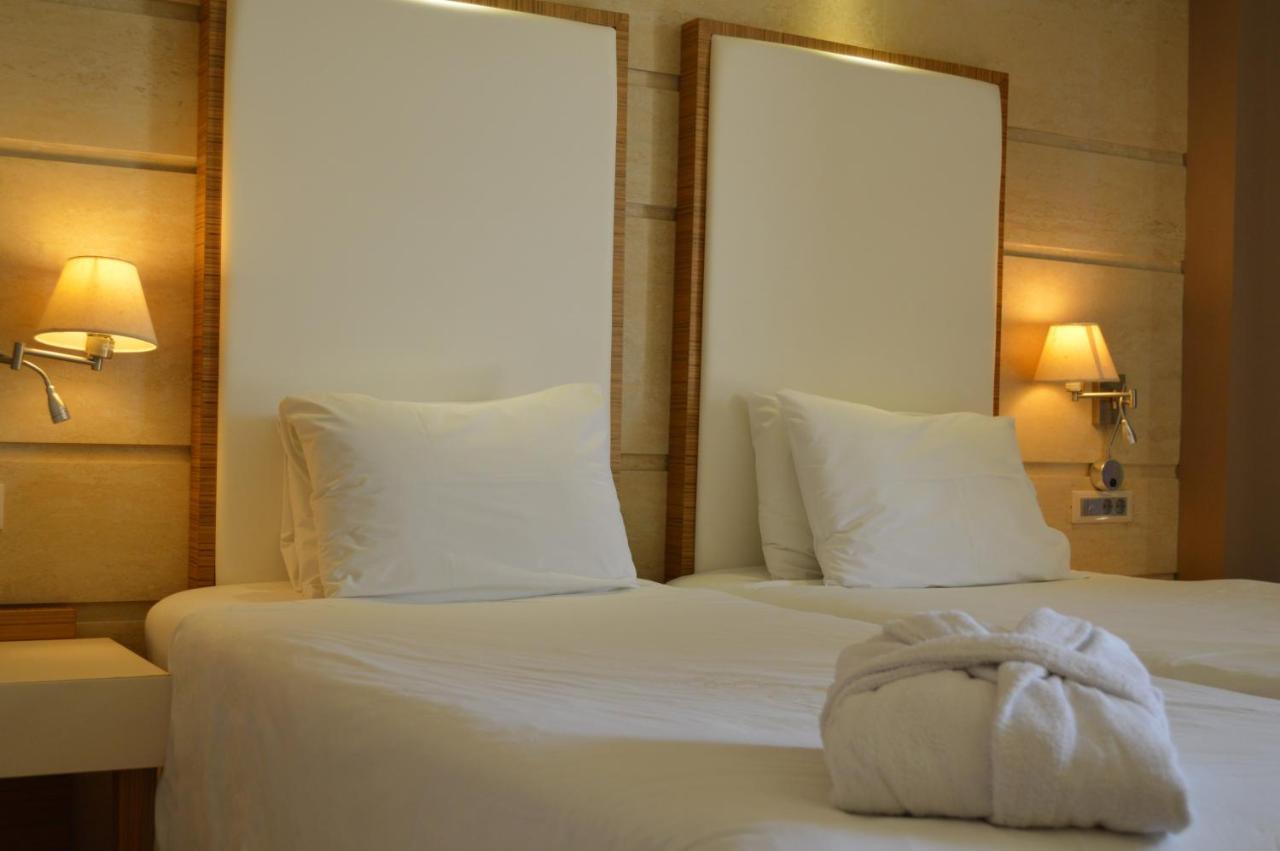 Mythos Beach Resort 아판토우 외부 사진