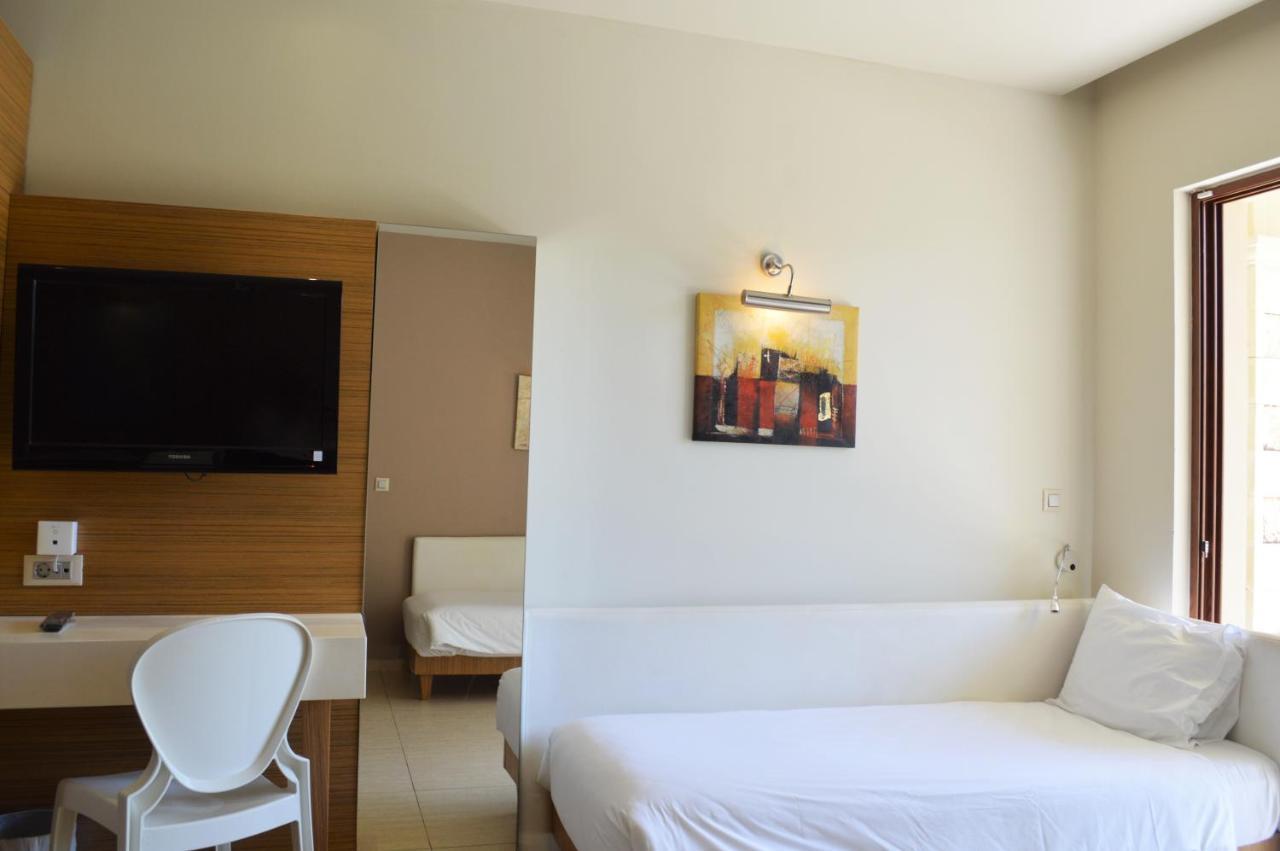 Mythos Beach Resort 아판토우 외부 사진